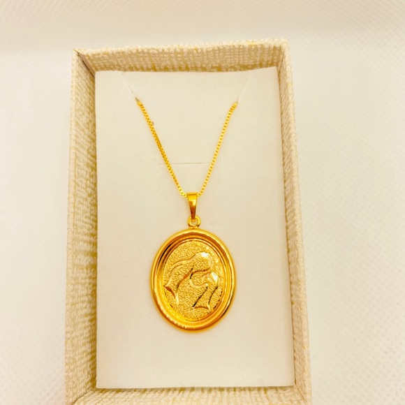 24 carat Gold Plated Zodiac sign necklace - Picture 10 of 12